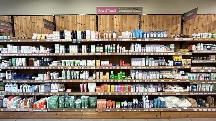 <p>La Vie Claire a mis en place à l'été 2024 son premier plan merchandising sur les produits d'hy