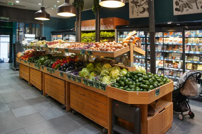 Fidèle à sa stratégie de rénovation en continu, le magasin vient d'adopter la nébulisation avec Areco au rayon fruits et légumes.