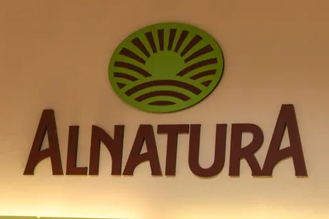 Logo alnatura dans magasin