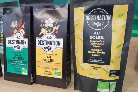 A gauche, la nouvelle charte Destination qui sera déployée cette année.