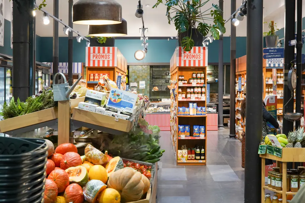 L'entrée du magasin en impose donne tout de suite l'état d'esprit qui règne dans ce magasin..